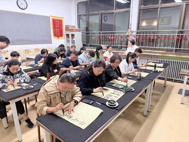 万职工在业余“充电”中逐梦成长瓦力游戏a