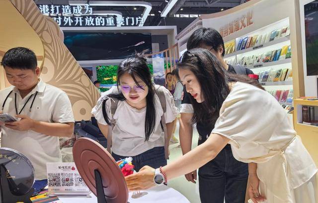 青海：非遗与现代碰撞的文化盛宴瓦力游戏试玩在深圳文博会遇见(图1)